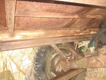 sklápěcí kára za traktor - 3