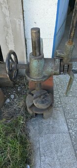 Ruční dílenský lis - 3