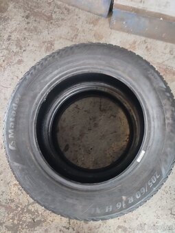 205/60R16 - 3