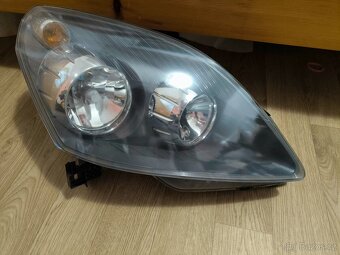 Originál světlo Zafira B - 3