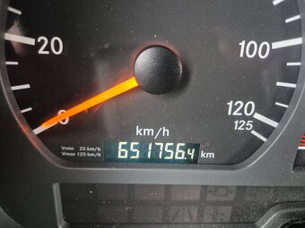 Mercedes Axor cisterna na asfalt - - 3