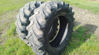 Prodám 2 x použité pneu Traktor 16,9-30 Petlas - 3