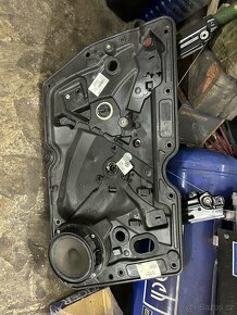 Stahovačka s reproduktorem golf 6 hatch - 3