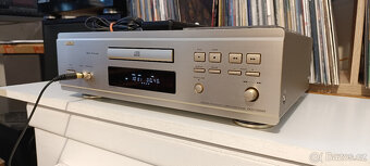 DENON DCD-1550AR Stereo Compact Disc Player + DO - 3