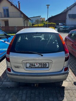 Nissan Almera Tino 1.8 - 3