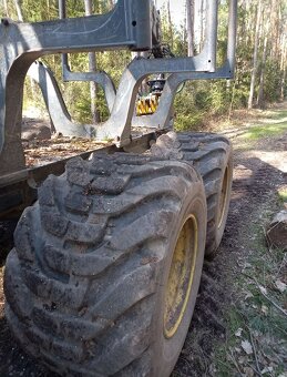 Vyvážecí souprava JOHN DEERE 1010G - 3