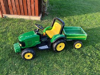 Traktor John deer s vlečkou na aku baterie 12V - 3