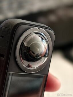 Insta 360 X3 + Tripod a ochrané čočky - 3