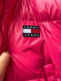 péřová bunda Tommy Jeans (Tommy Hilfiger) - 3