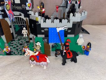 LEGO 6090 - Royal Knights Castle - 3