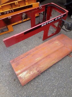 Kapota Zetor 6911,7211...... - 3