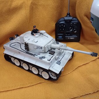 RC tank Tiger I  1:24 - 3