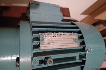 Elektromotor s převodovkou - 3
