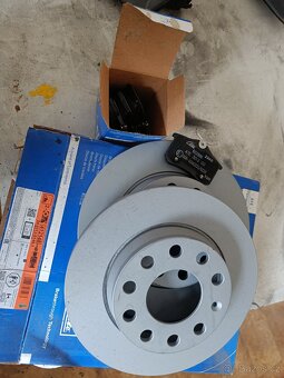 Zadní brzdy Audi A4 b6 - 3