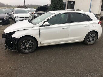 Hyundai I30 1.5i 67000KM POJÍZDNÉ - 3