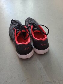 Dětské běžecké boty velikosti 37 - 3