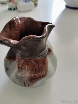 Vázička keramická, nepravidelná, hnědošedá - 3