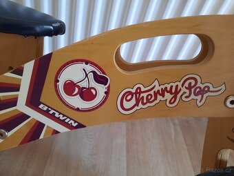 Dřevěné odrážedlo Cherry Pop B-twin - 3