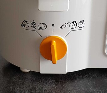 Elektrický odšťavňovač AEG – ESF 103 - 3