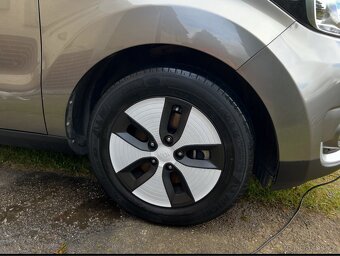 Kia Soul EV - Baterie 100% stav - 3