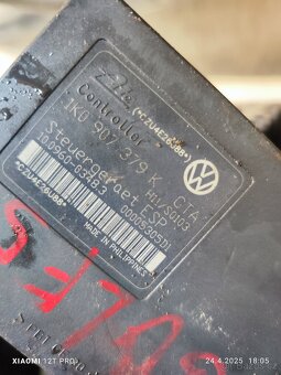 ABS pumpa 1K0 907 379 K/1K0614517H - 3