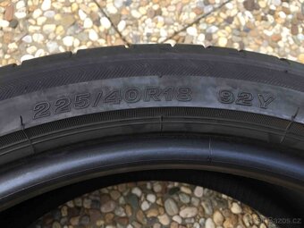 1ks letní pneu Bridgestone 225/40/18 92Y DOT 0315 - 3