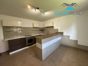 Prodej domu se zahradou 4536 m2 - Petrohrad, ev.č. 01048 - 3