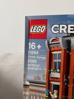 10264 LEGO Corner Garage - 3