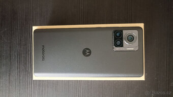 Motorola EDGE 30 Ultra 12GB/256GB šedá - 3