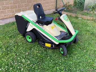 Zahradní traktor,profi rider Etesia Bahia 80 - 3