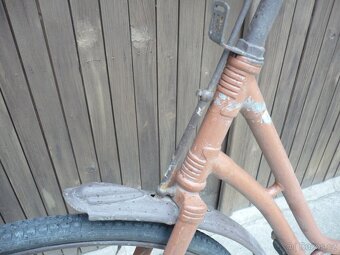 staré dámské kolo - 3