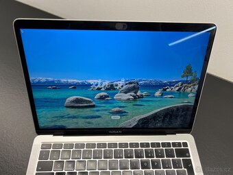 Apple MacBook Air M1 stříbrný (256 GB SSD, 8 GB RAM) - 3