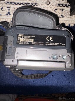 JVC MiniDV digitální videokamera – 16× zoom, funkční - 3