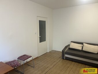 Znojmo, pronájem bytu OV 1+1, 33 m² , balkon, sklepní kóje – - 3