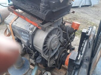 Motor do nakladače - 3