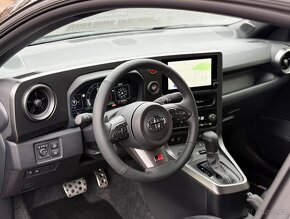 Toyota GR Yaris FACELIFT 206kW, 8AT, 4x4, NOVÝ VŮZ, SKLADEM - 3
