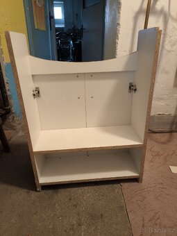 Umyvadlo se skříňkou - 3