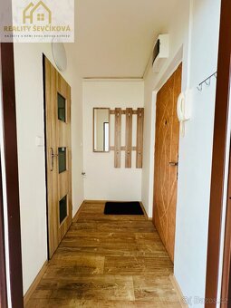 Pronájem bytu 1+kk, 28m2 – Severní, Hradec Králové - 3