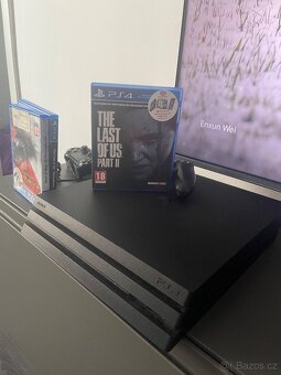 Playstation 4 Pro - 3