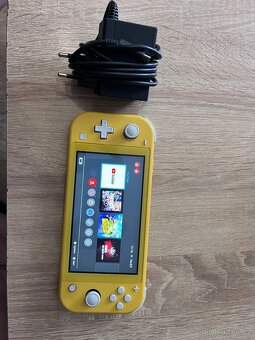 Nintendo Switch Lite Žluté - 3