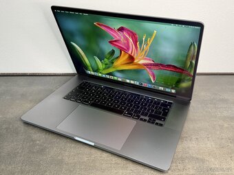MacBook Pro 16'' 2019 / i7 / 16GB / 512GB SSD - DPH - 3