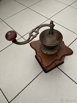 Starý dřevěný mlýnek na kávu velký - HAHA - rok 1920 - 3