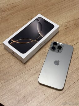 iPhone 16 Pro Max 256 GB + dvě originální pouzdra - 3