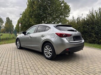 MAZDA 3 2.0 88 KW - JEN 52 000 KM - BENZÍN - 3