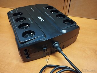 Záložní zdroj APC Back-UPS ES550 - 3