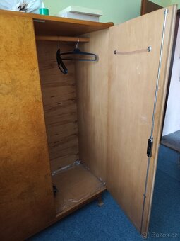 Sekretář se skříní - 3