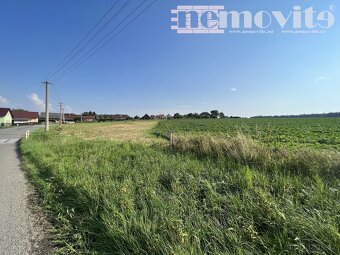 Exkluzivně nabízíme na prodej pozemek pro bydlení, 974 m2 - - 3