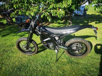 Sur-ron Ultra Bee 1756km, zánovní elektrické enduro. - 3
