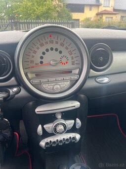 Mini Cooper 1.4 provoz 2010 - 3