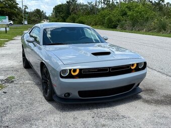 Dodge Challenger R/T 5.7 Hemi - 3